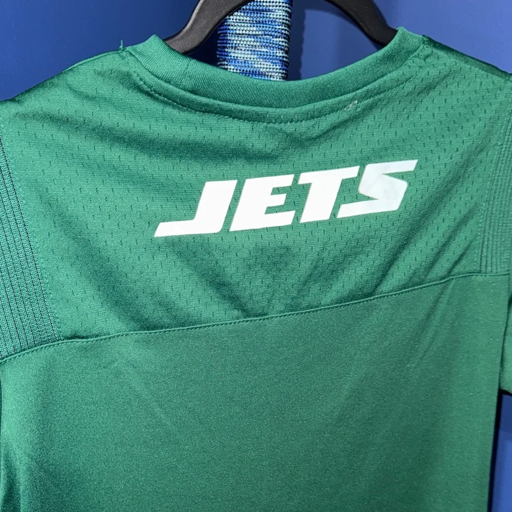 NFL New York Jets- NWOT Green Youth Jersey Shirt Size 18-20